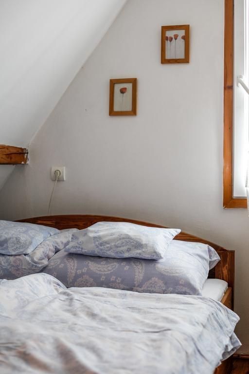 Myrtus Pince Es Vendeghaz Otel Tarcal Oda fotoğraf