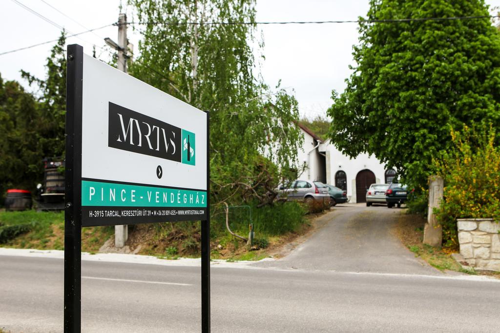 Myrtus Pince Es Vendeghaz Otel Tarcal Dış mekan fotoğraf